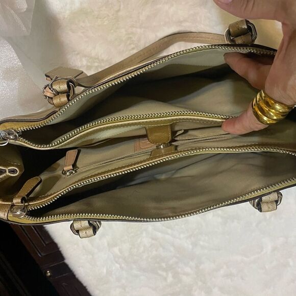 Coach Bag Satchel - Picture 9 of 11